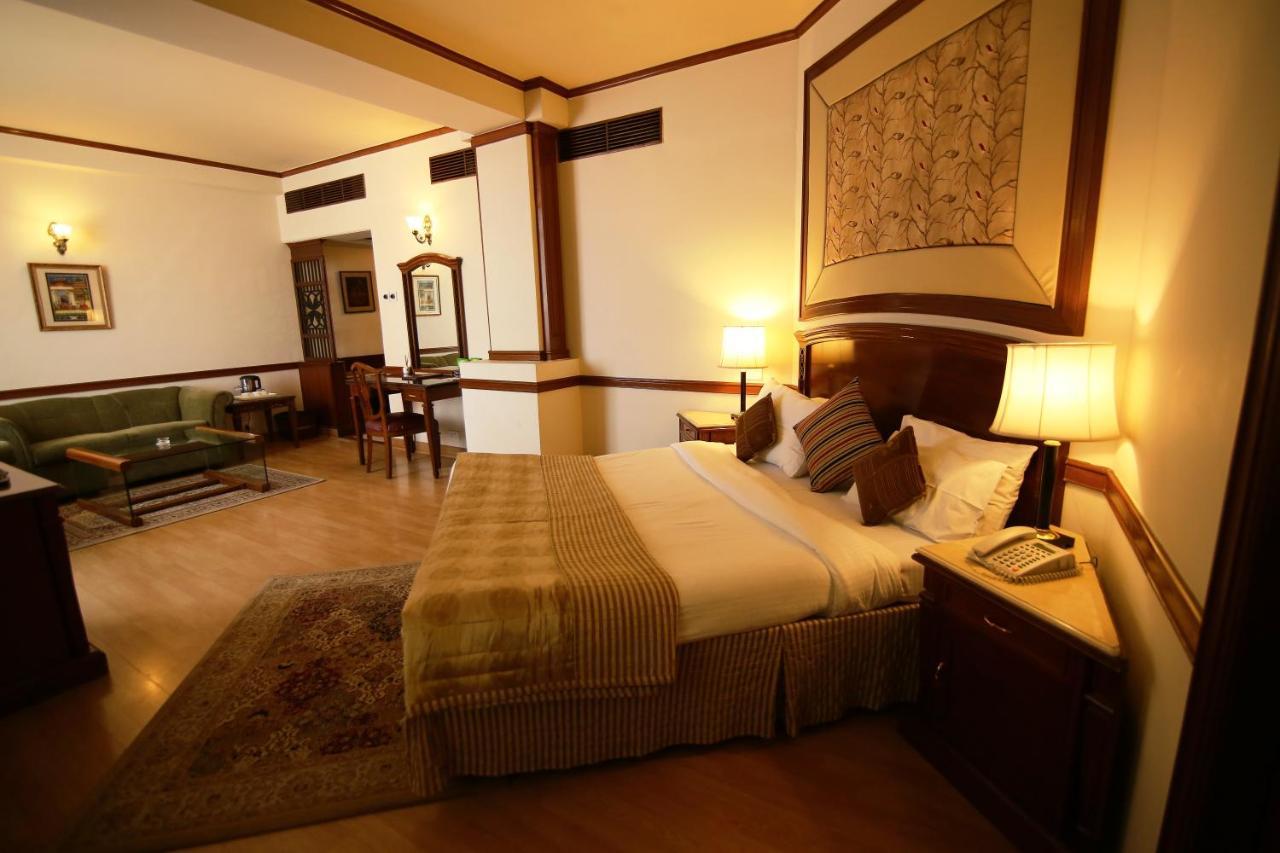 Hotel President Jalandhar Ngoại thất bức ảnh