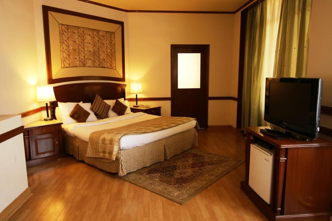 Hotel President Jalandhar Ngoại thất bức ảnh