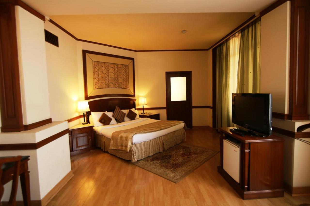Hotel President Jalandhar Ngoại thất bức ảnh