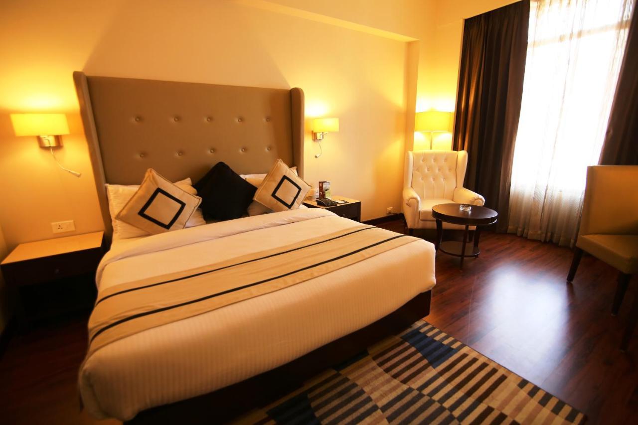 Hotel President Jalandhar Ngoại thất bức ảnh